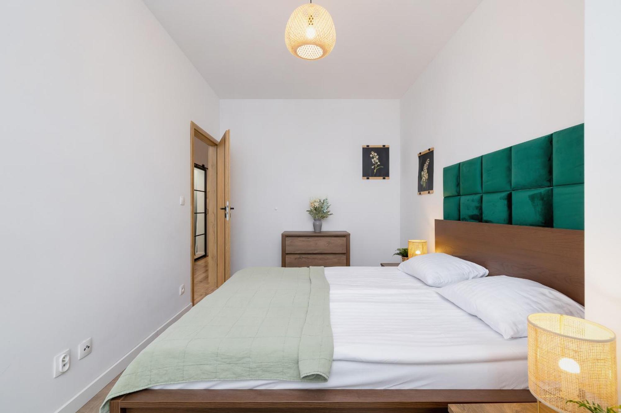 Exclusive Apartment In Katowice With Balcony, Parking, Gym And Sauna By Noclegi Renters Екстериор снимка