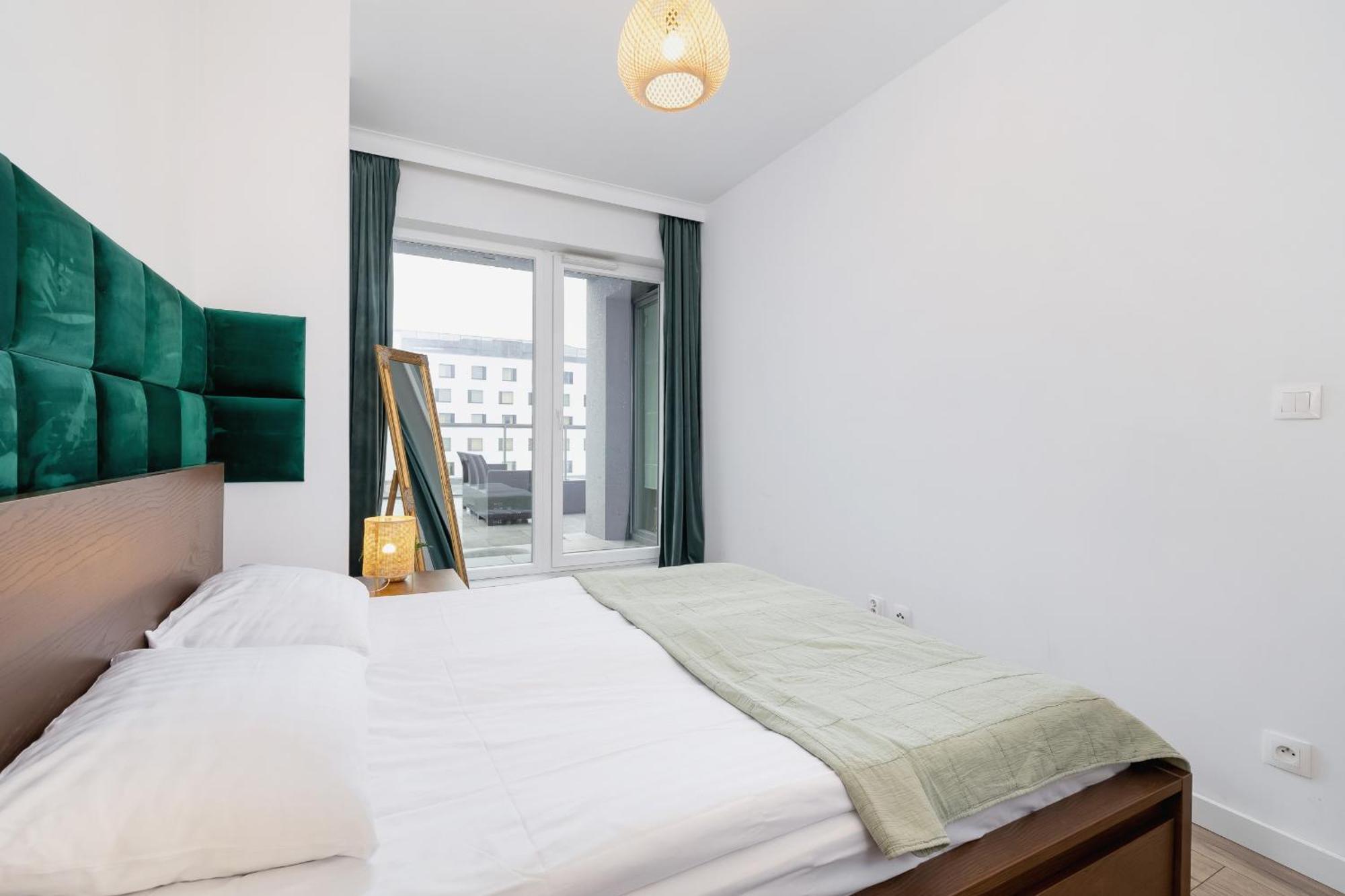 Exclusive Apartment In Katowice With Balcony, Parking, Gym And Sauna By Noclegi Renters Екстериор снимка